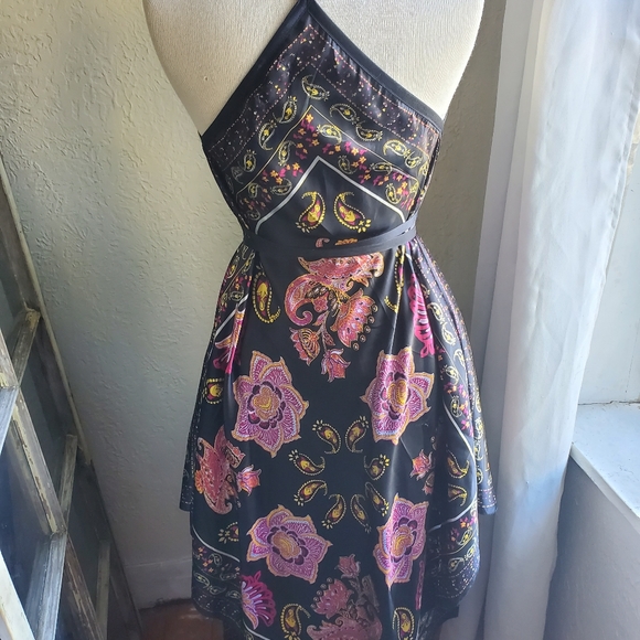 Dress - Picture 2 of 6